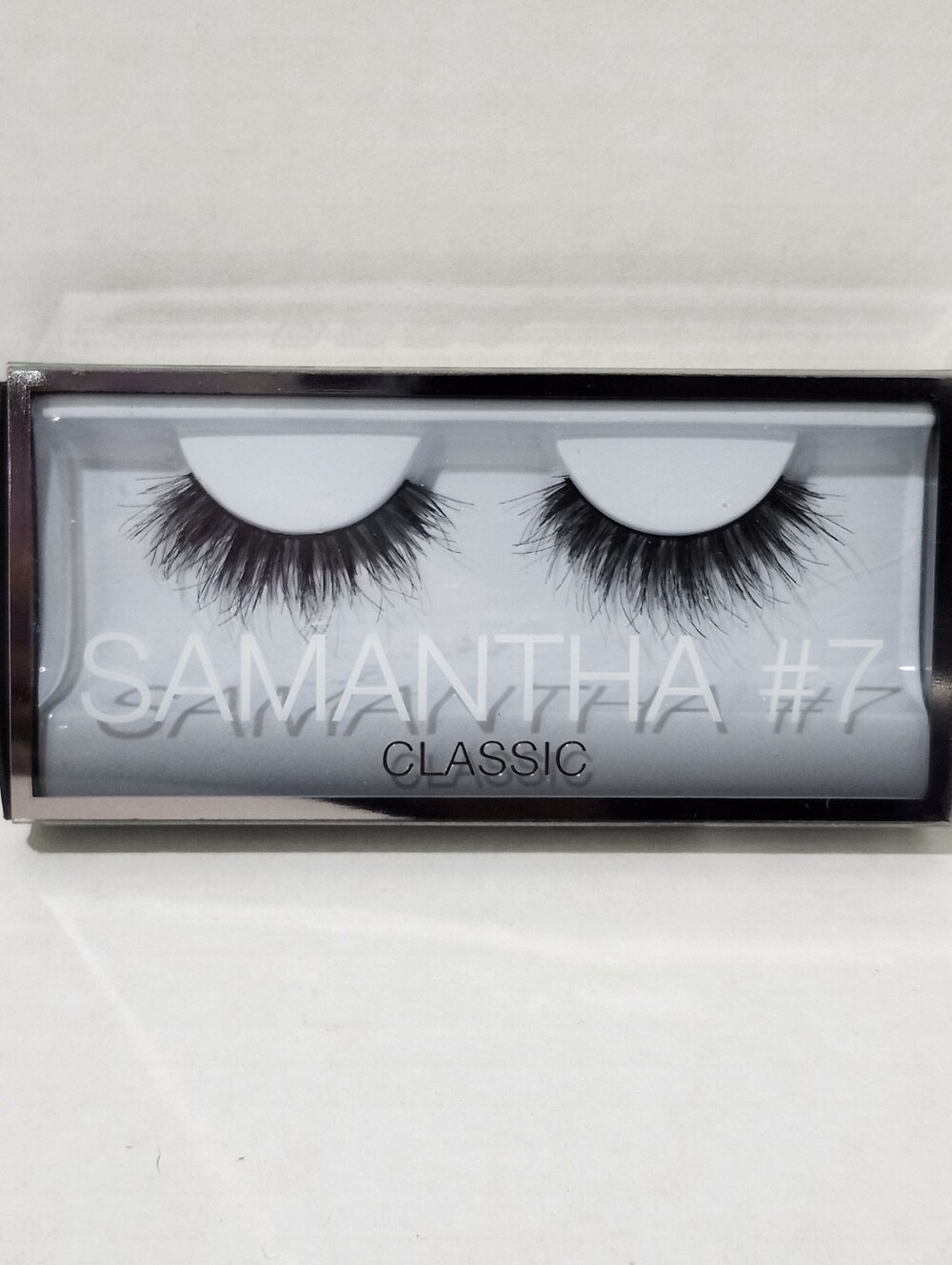 Huda Beauty Samantha #7 Classic False Eyelashes - Black